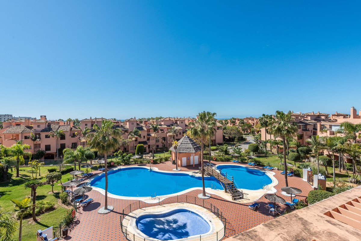 3 Bedroom Penthouse for Sale in Hacienda del Sol — view 11