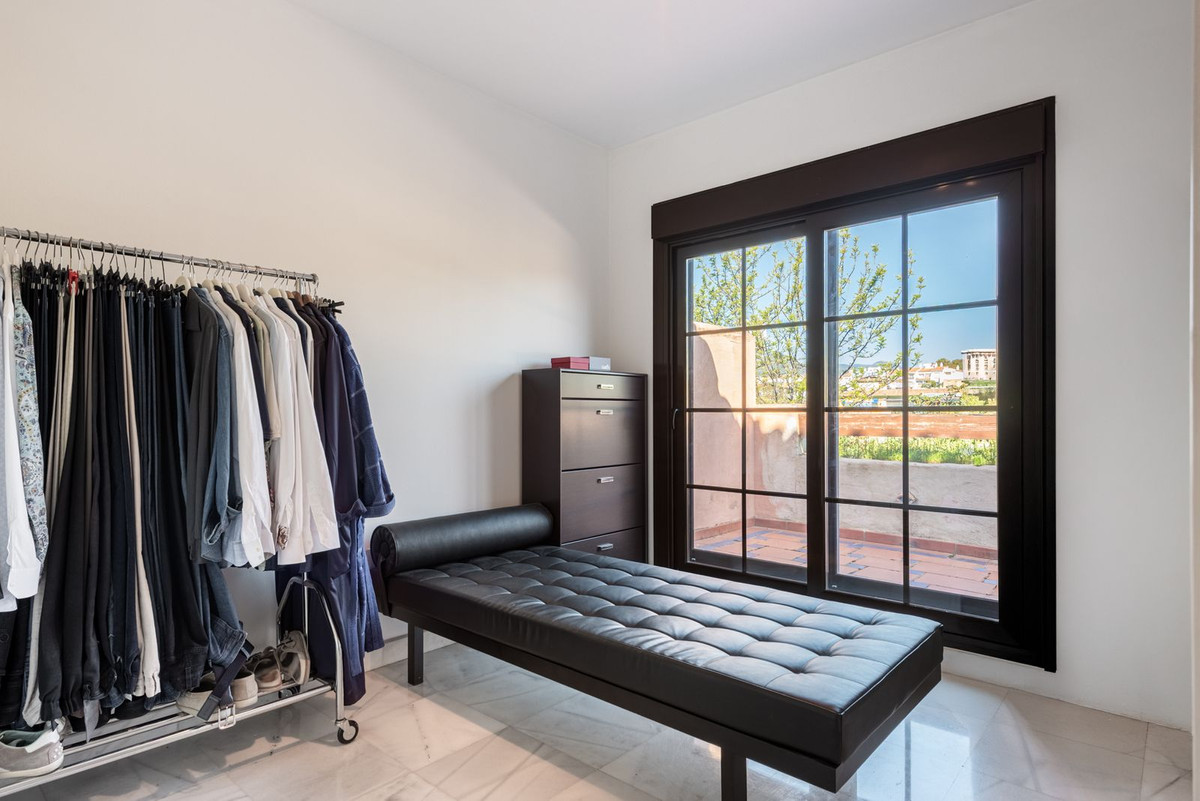 3 Bedroom Penthouse for Sale in Hacienda del Sol — view 18