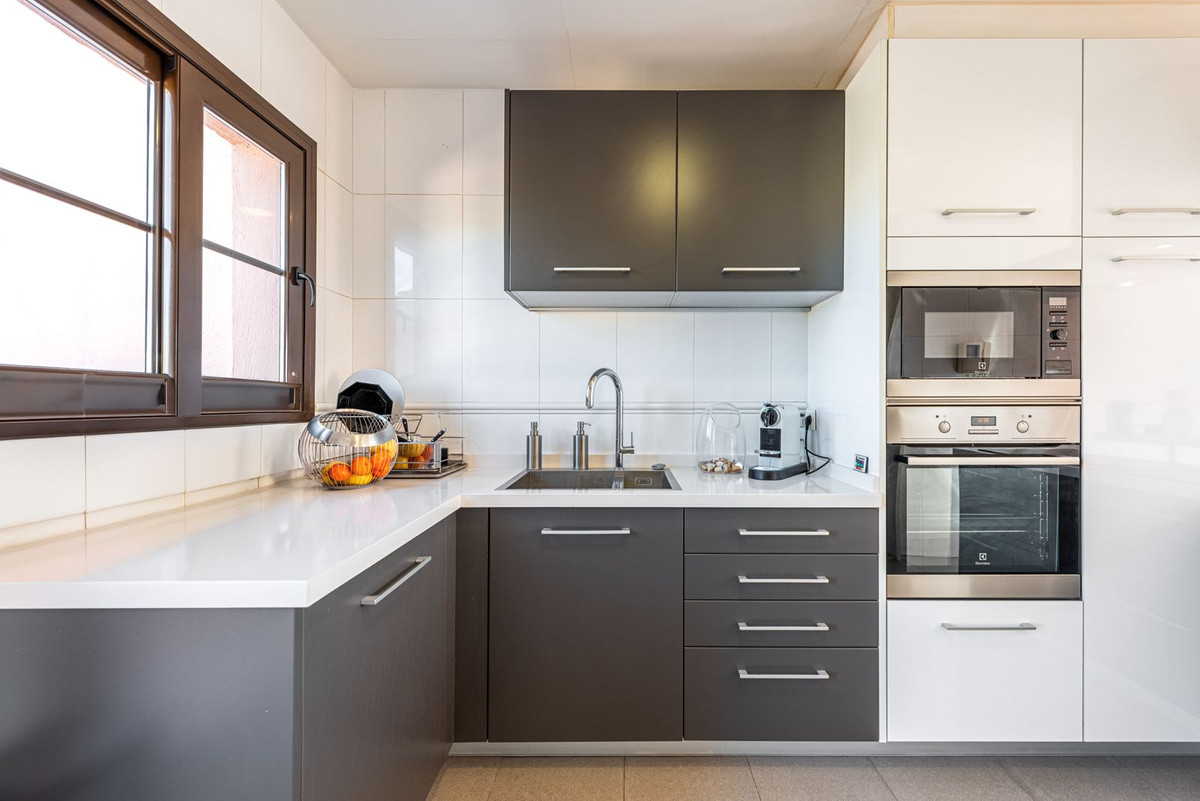 3 Bedroom Penthouse for Sale in Hacienda del Sol — 8