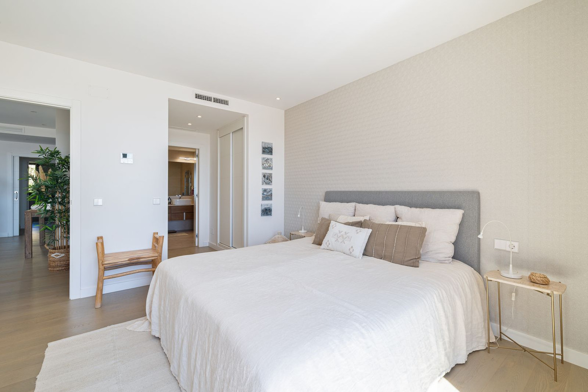 2 Bedroom Apartment for Sale in Benahavís — view 19
