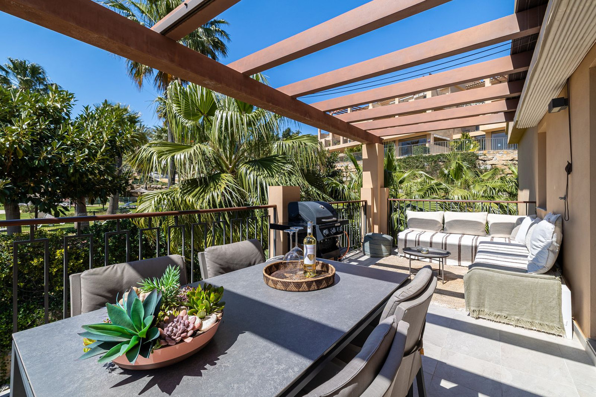 2 Bedroom Apartment for Sale in Benahavís — 9
