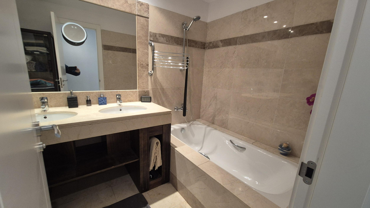 2 Bedroom Apartment for Sale in Los Flamingos — view 15