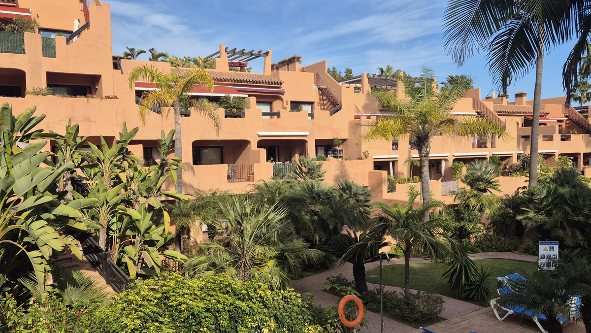 2 Bedroom Apartment for Sale in Los Flamingos — 8