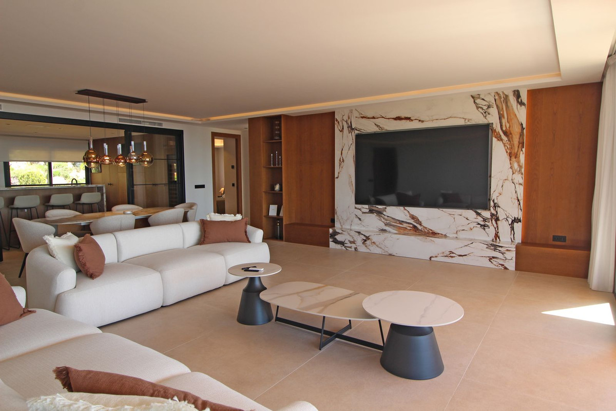 3 Bedroom Apartment for Sale in Nueva Andalucía