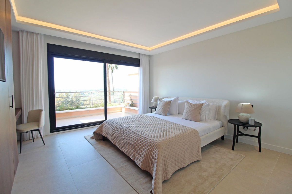 3 Bedroom Apartment for Sale in Nueva Andalucía — 9