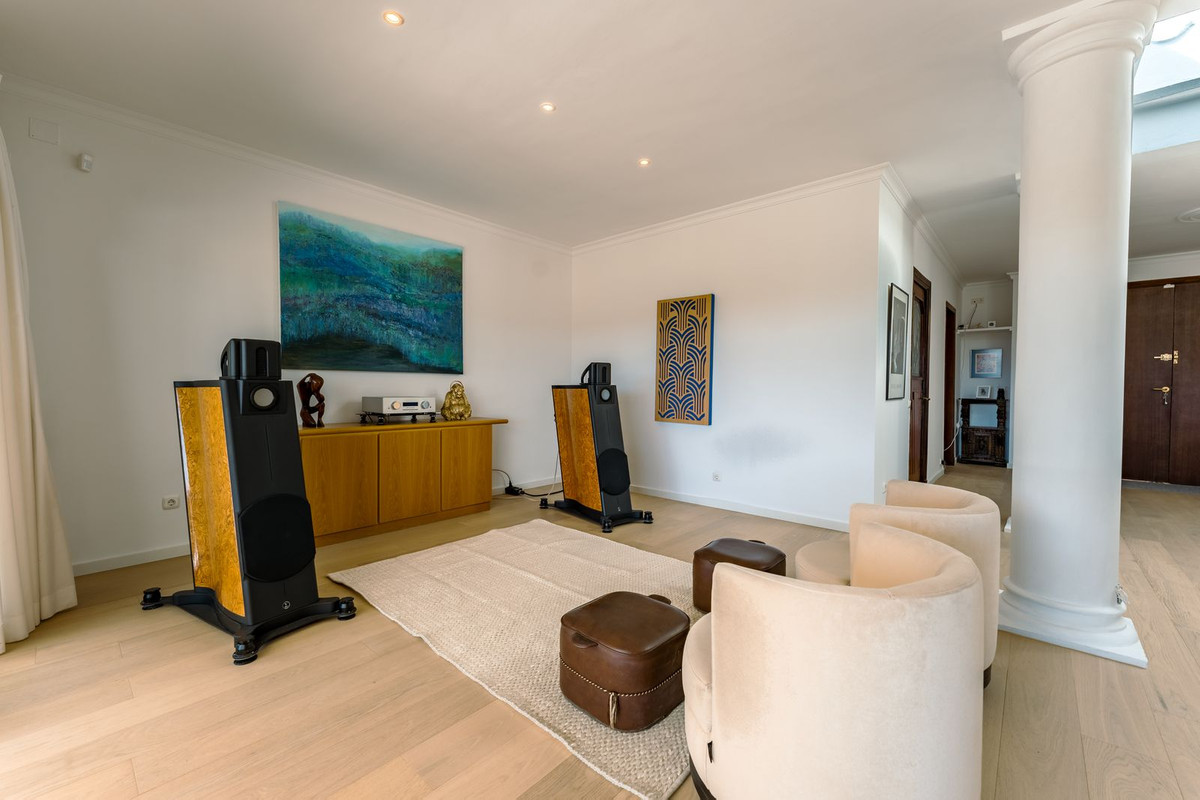 4 Bedroom Villa for Sale in Benahavís — view 10