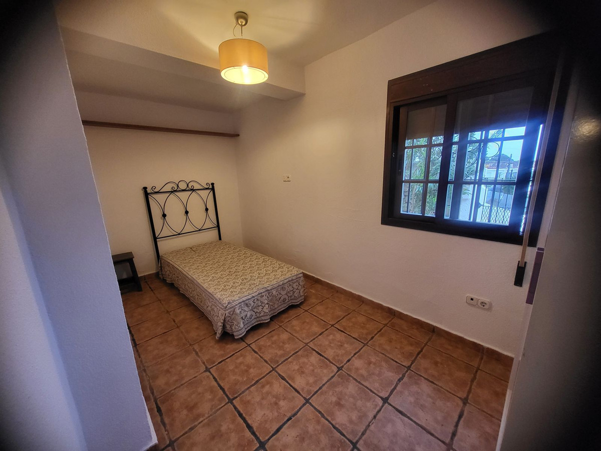 3 Bedroom Villa for Sale in Nueva Andalucía — 9