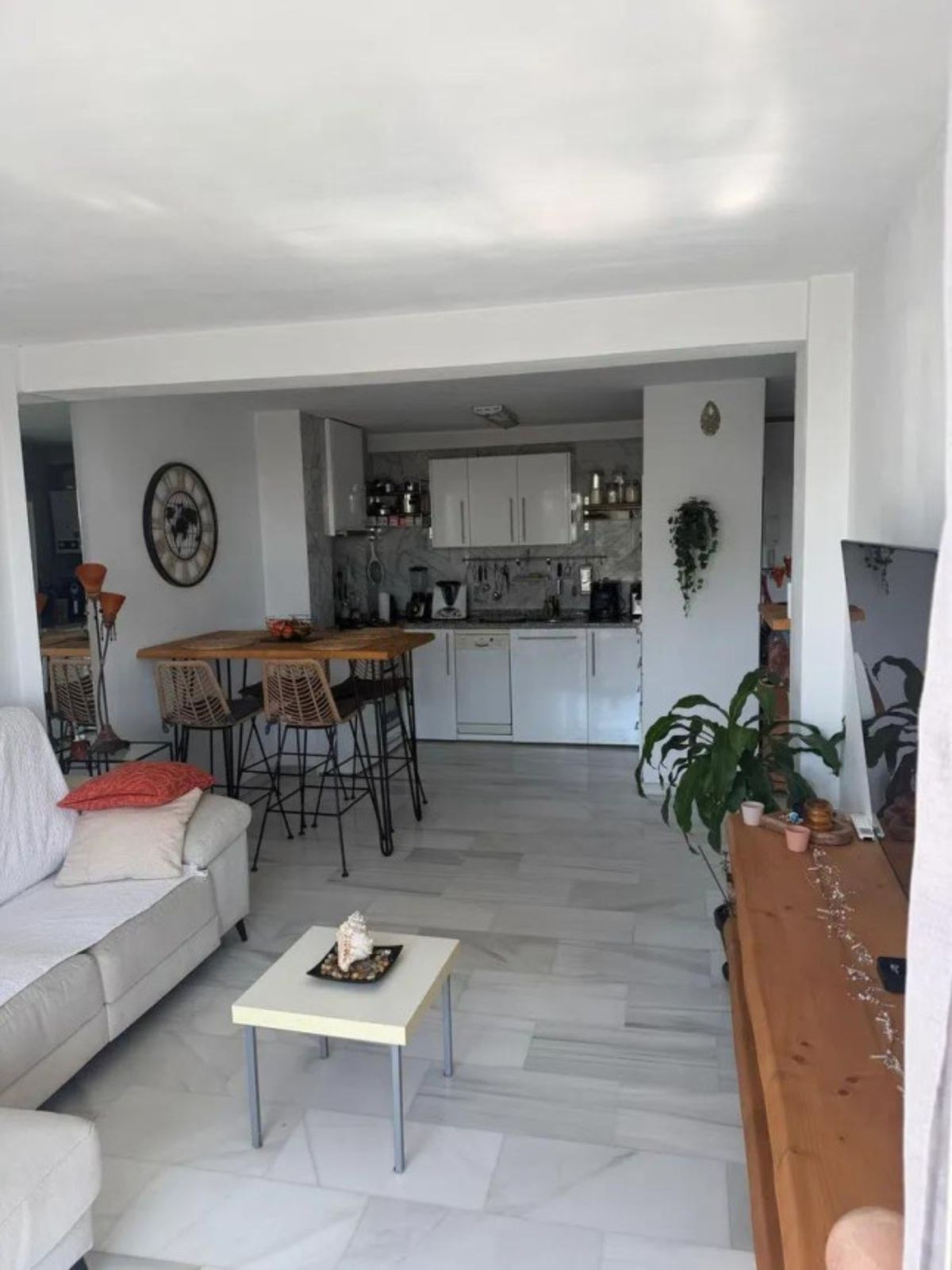 1 Bedroom Apartment for Sale in Marbella — 9
