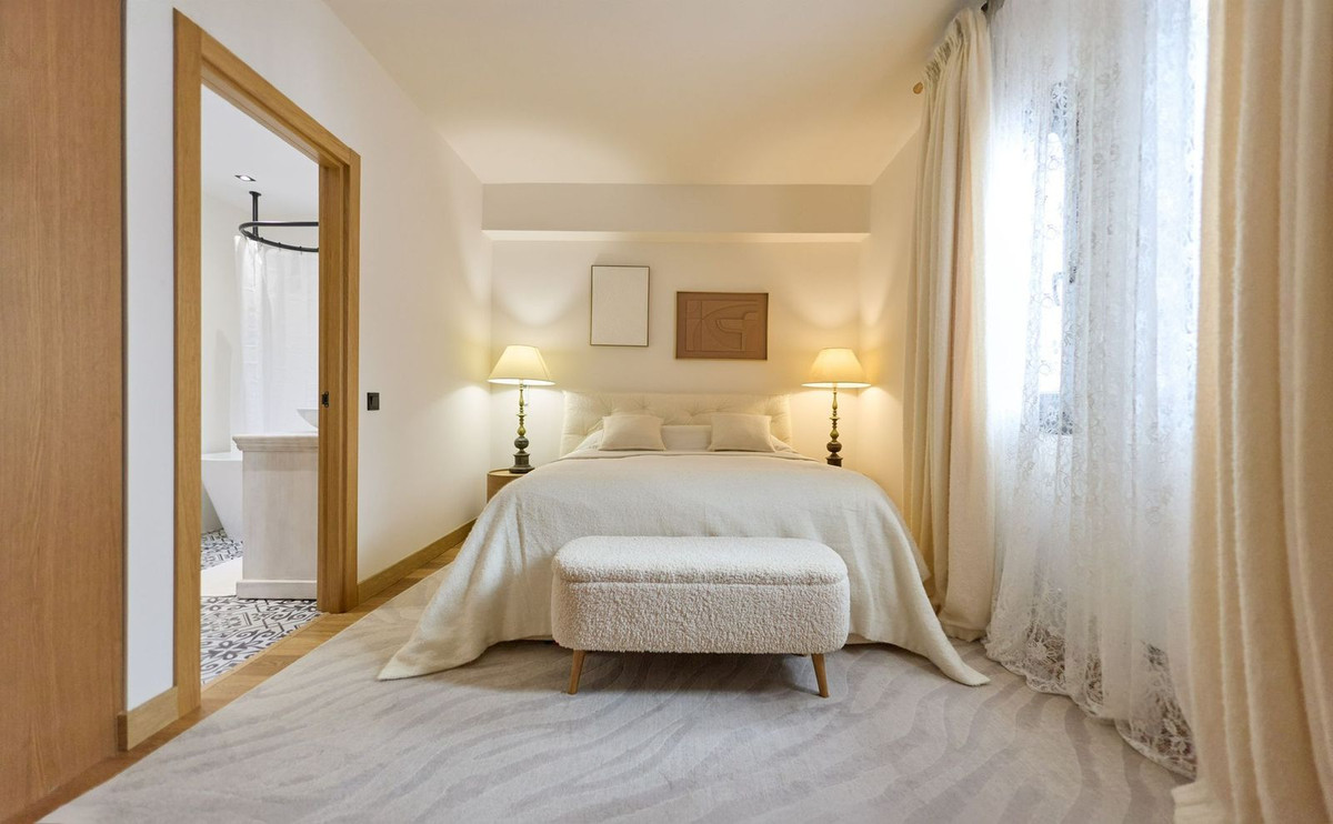 2 Bedroom Apartment for Sale in Marbella — 5