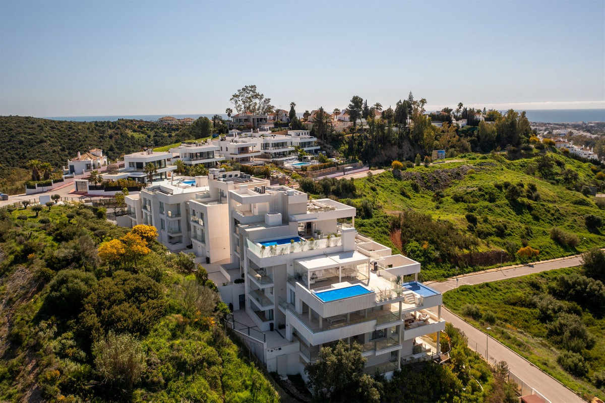 2 Bedroom Apartment for Sale in Nueva Andalucía — 4