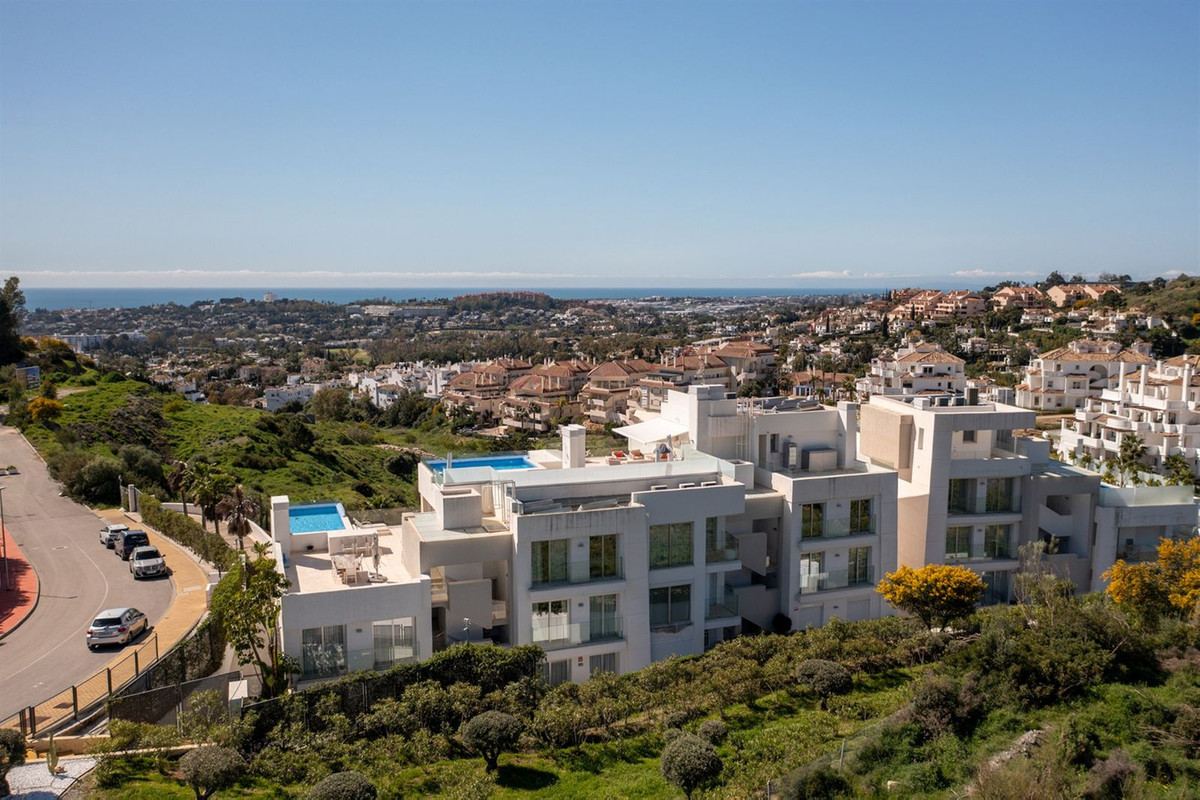 2 Bedroom Apartment for Sale in Nueva Andalucía — 5