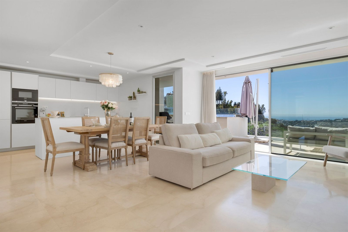 2 Bedroom Apartment for Sale in Nueva Andalucía — 6