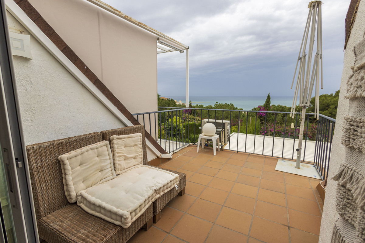 3 Bedroom Villa for Sale in Estepona — 6