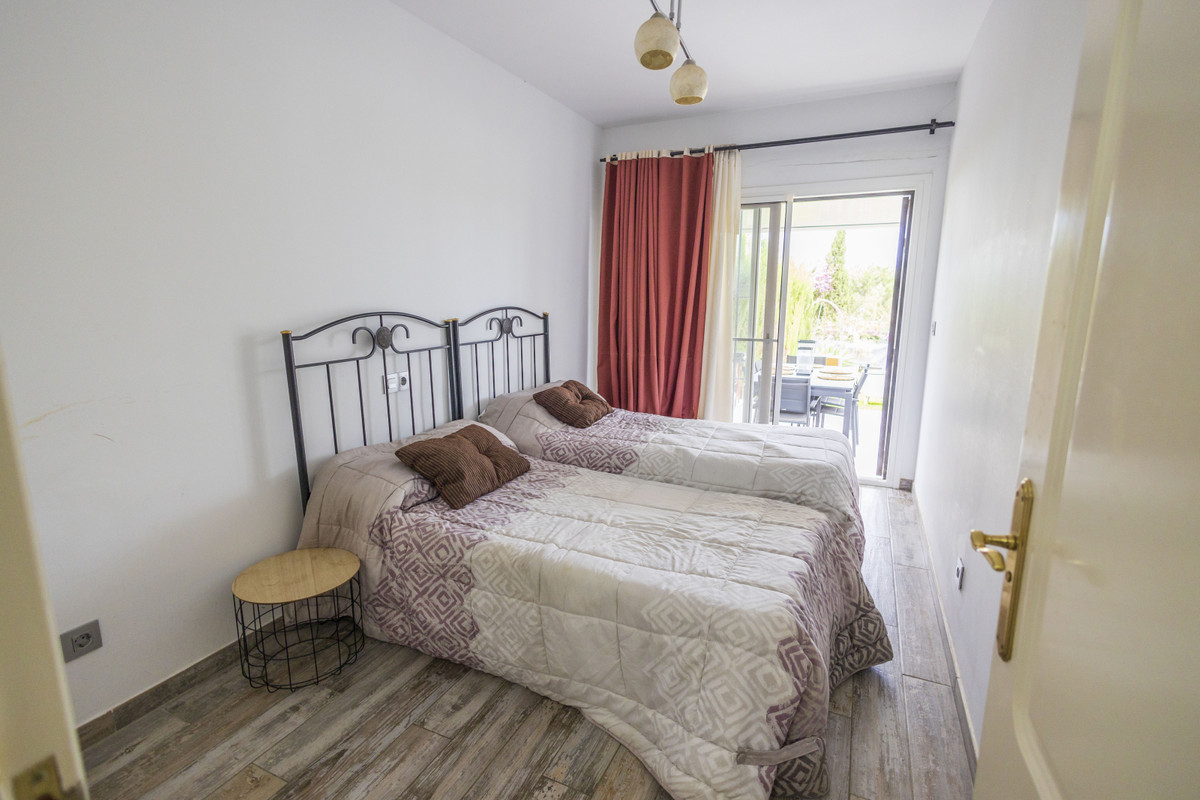 3 Bedroom Villa for Sale in Estepona — 8
