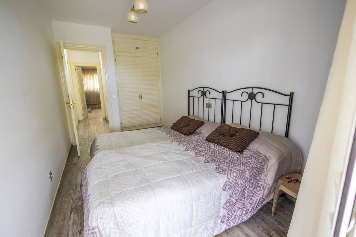 3 Bedroom Villa for Sale in Estepona — 9