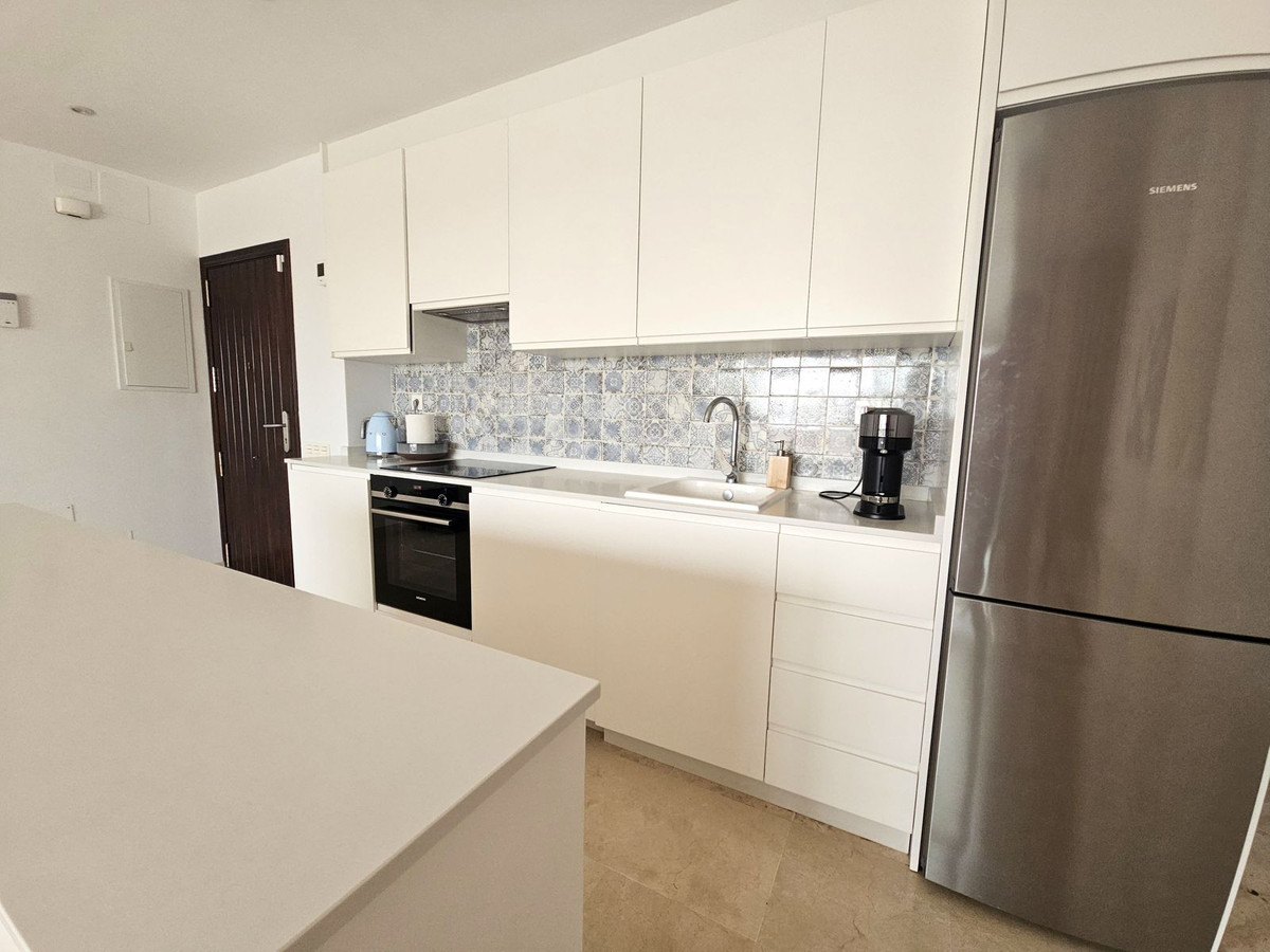 3 Bedroom Apartment for Sale in El Paraiso — 6