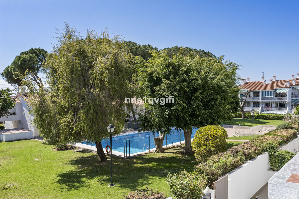 2 Bedroom Apartment for Sale in Nagüeles — view 10