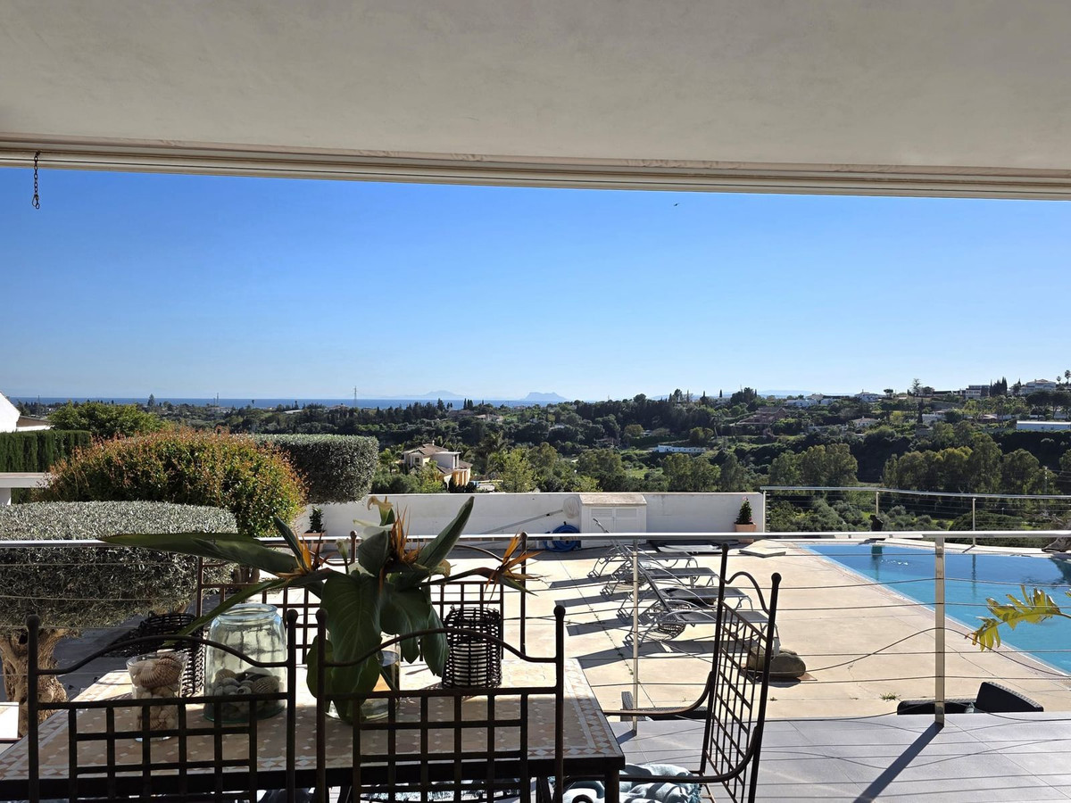 4 Bedroom Villa for Sale in Estepona — 7