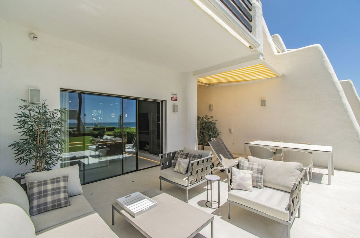 4 Bedroom Villa for Sale in Puerto Banús — 6