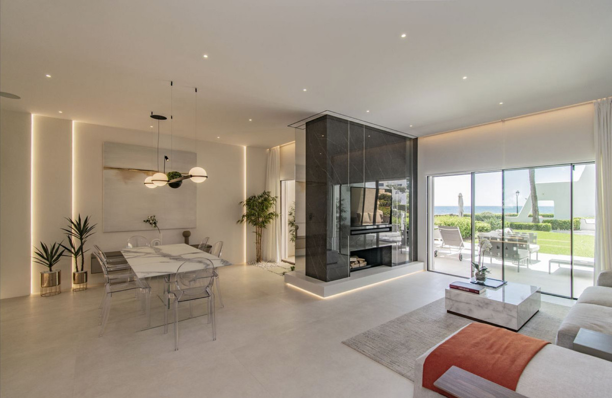 4 Bedroom Villa for Sale in Puerto Banús — 7
