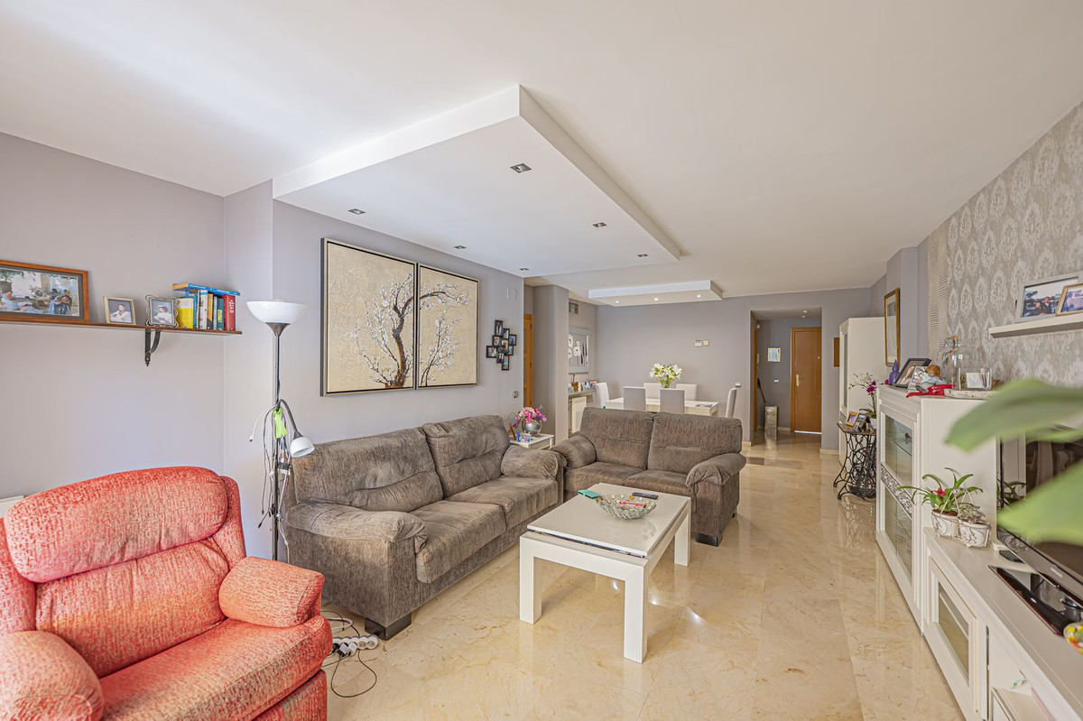 3 Bedroom Apartment for Sale in Guadalmina Alta — 6