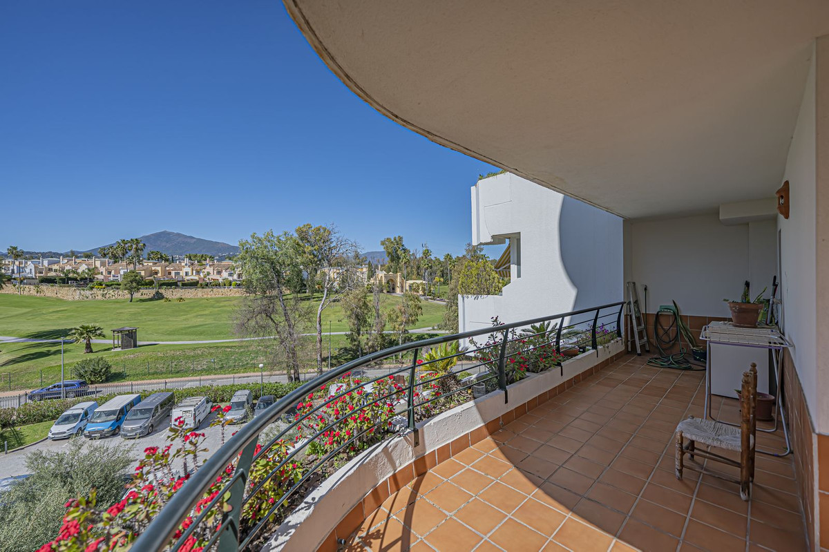 3 Bedroom Apartment for Sale in Guadalmina Alta — 8