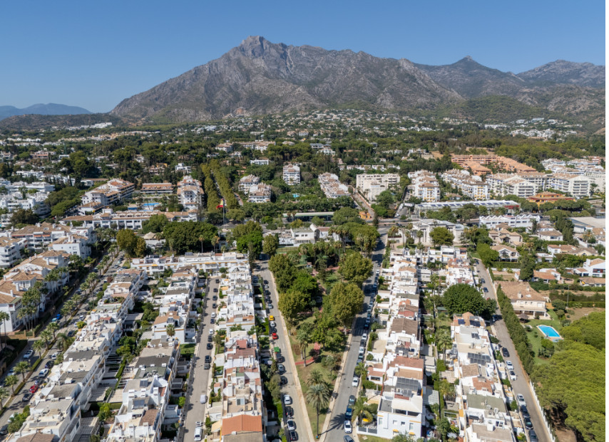 5 Bedroom Villa for Sale in The Golden Mile — 6