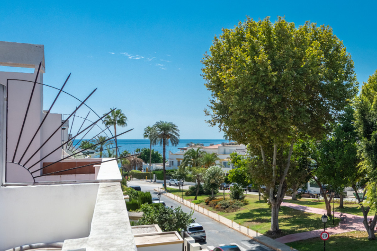 5 Bedroom Villa for Sale in The Golden Mile — 7