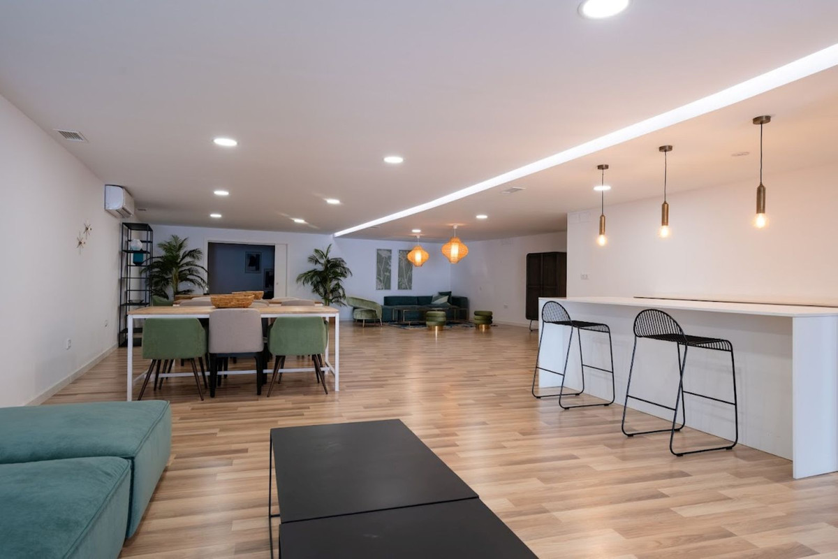 2 Bedroom Apartment for Sale in Estepona — 4