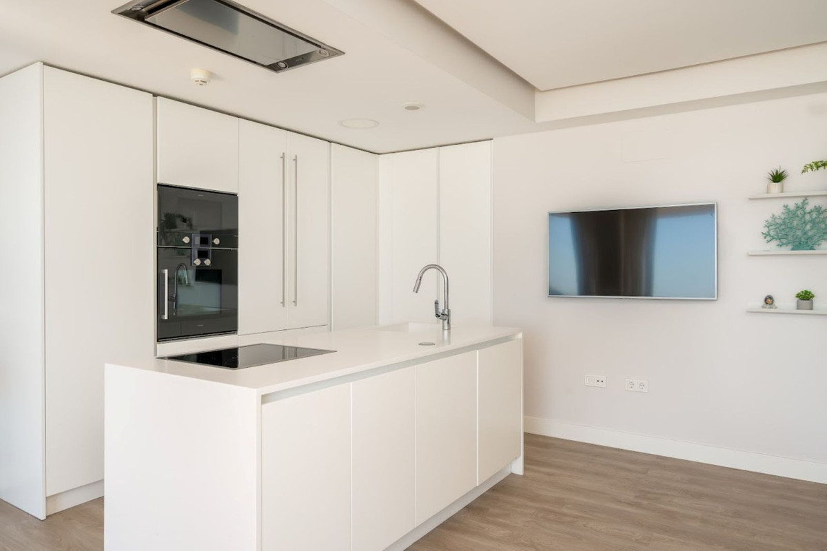 2 Bedroom Apartment for Sale in Estepona — 6