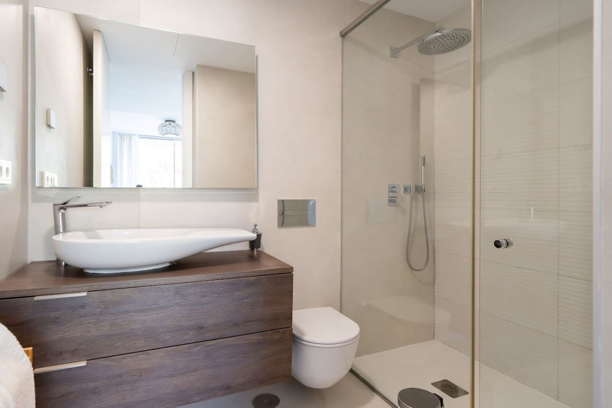 2 Bedroom Apartment for Sale in Estepona — 7