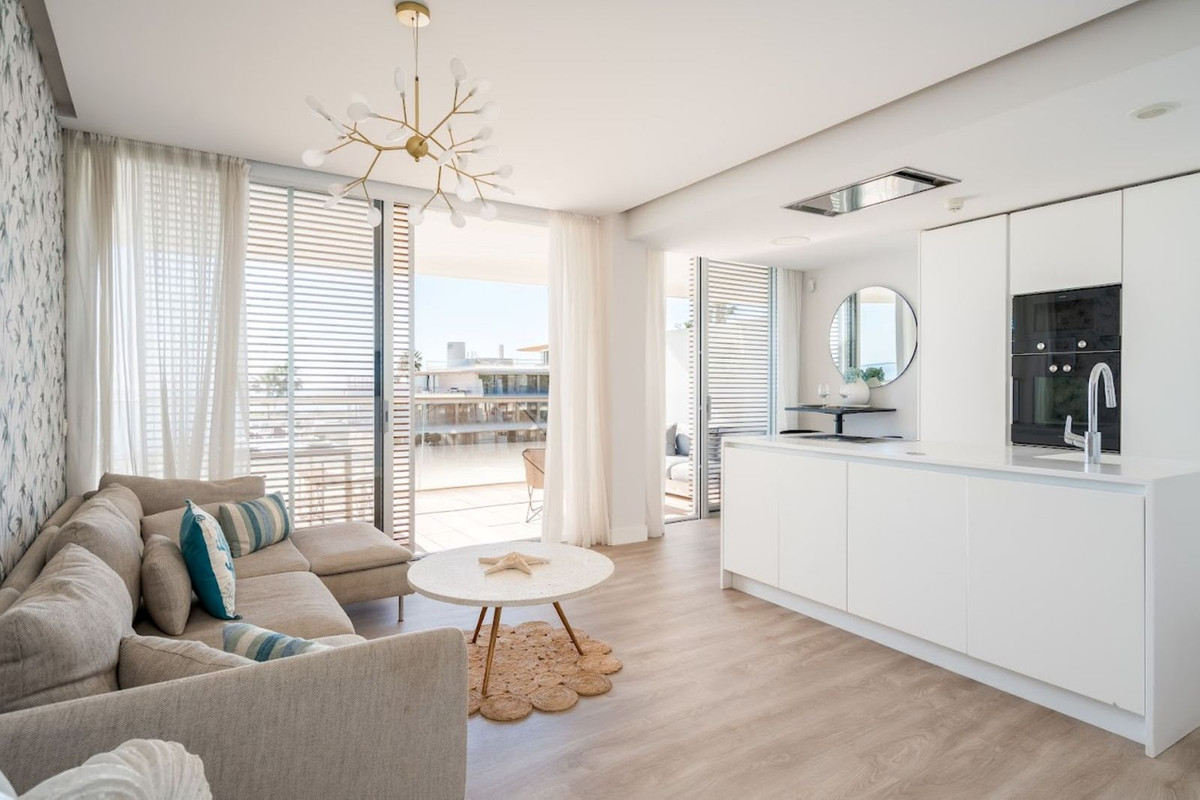 2 Bedroom Apartment for Sale in Estepona — view 10