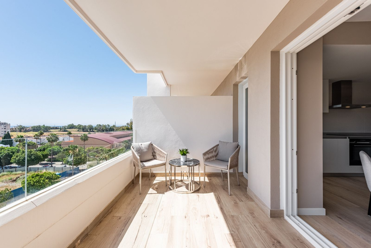 3 Bedroom Apartment for Sale in Nueva Andalucía — 2