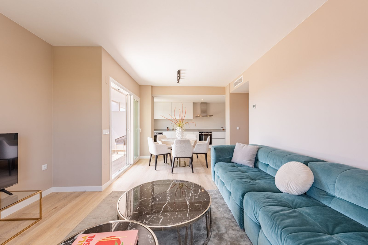 3 Bedroom Apartment for Sale in Nueva Andalucía — 5