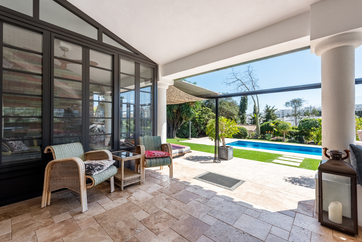 4 Bedroom Villa for Sale in San Pedro de Alcántara — view 13