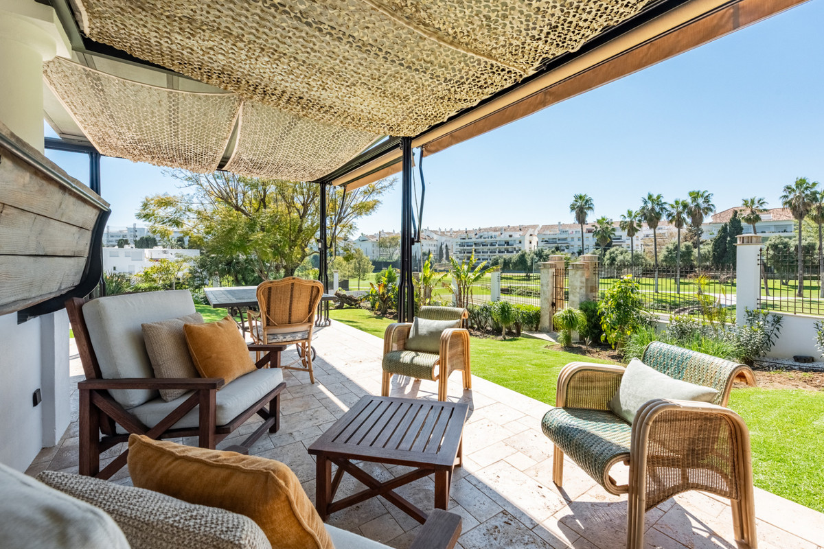 4 Bedroom Villa for Sale in San Pedro de Alcántara — view 15
