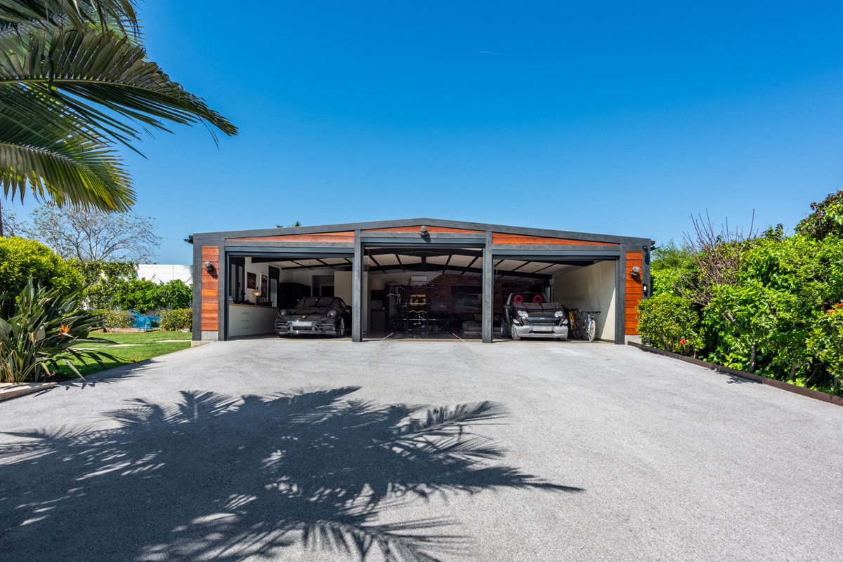 4 Bedroom Villa for Sale in San Pedro de Alcántara — view 6