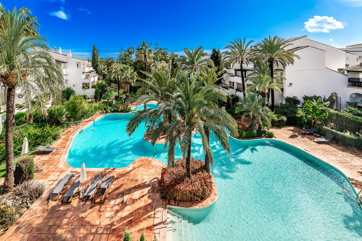 3 Bedroom Apartment for Sale in The Golden Mile