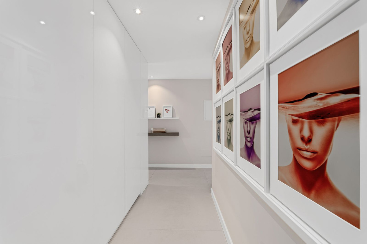 3 Bedroom Apartment for Sale in The Golden Mile — 7
