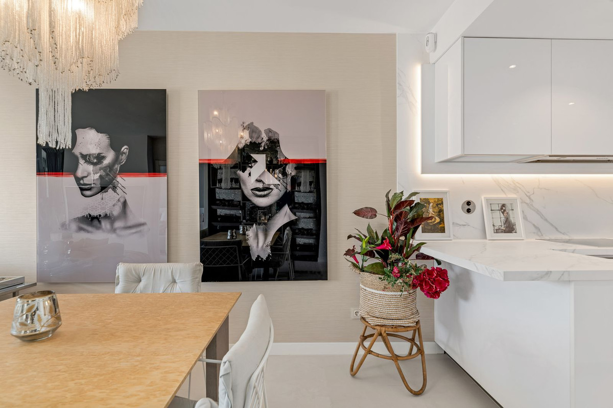 3 Bedroom Apartment for Sale in The Golden Mile — 9