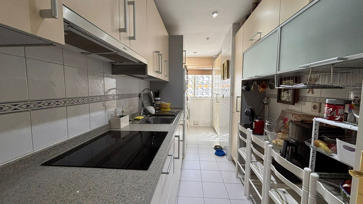 4 Bedroom Apartment for Sale in Marbella — 3