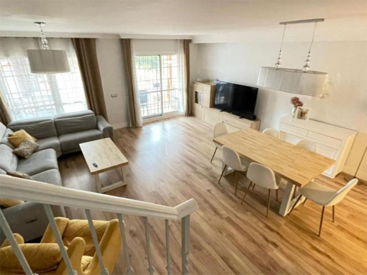 4 Bedroom Villa for Sale in Marbella — 2