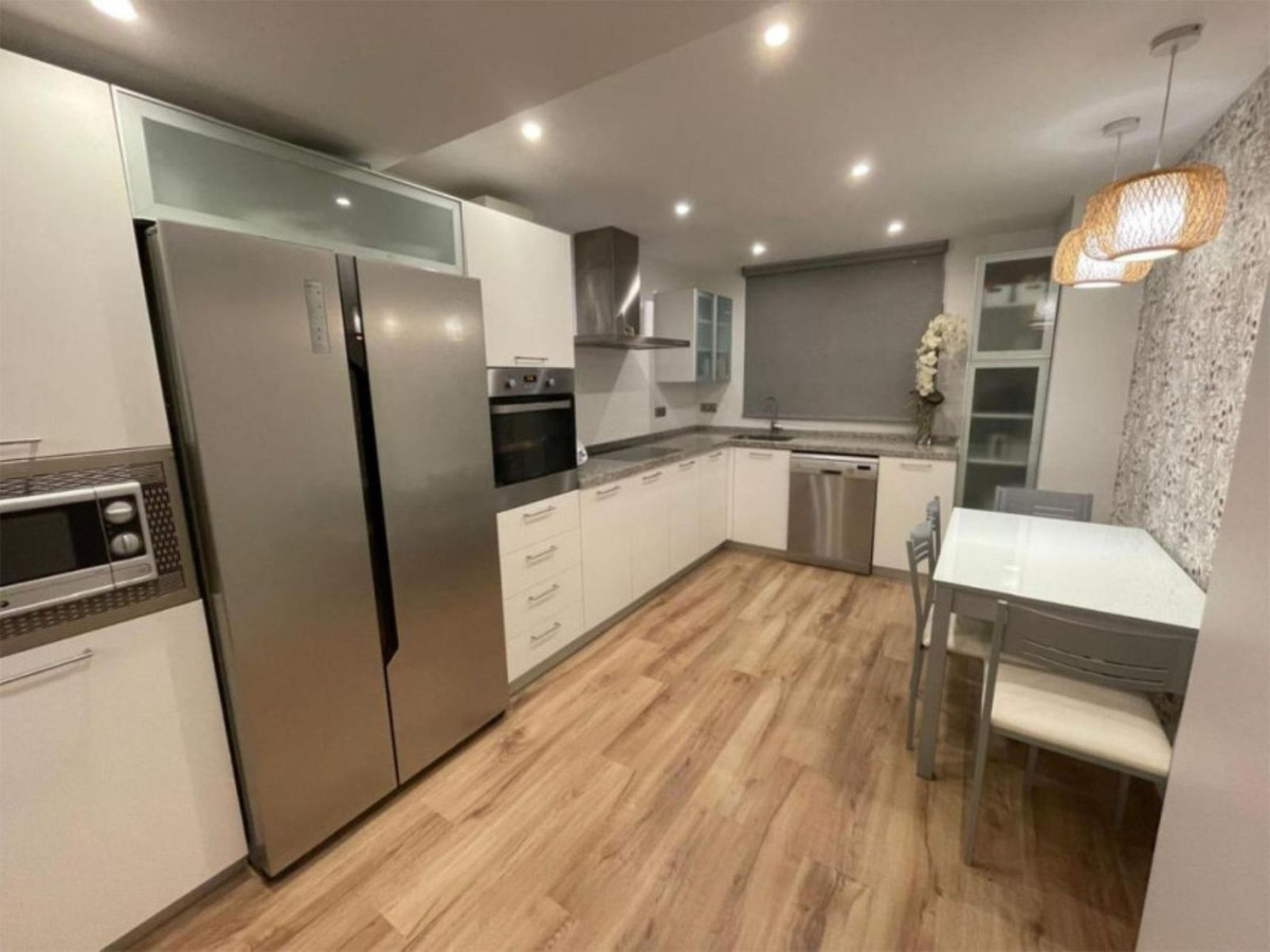 4 Bedroom Villa for Sale in Marbella — 4