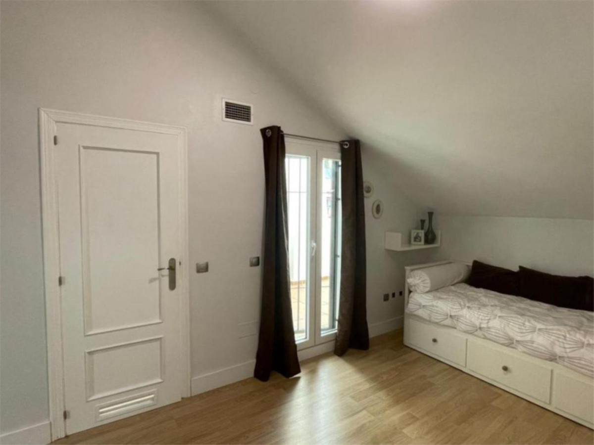 4 Bedroom Villa for Sale in Marbella — 6