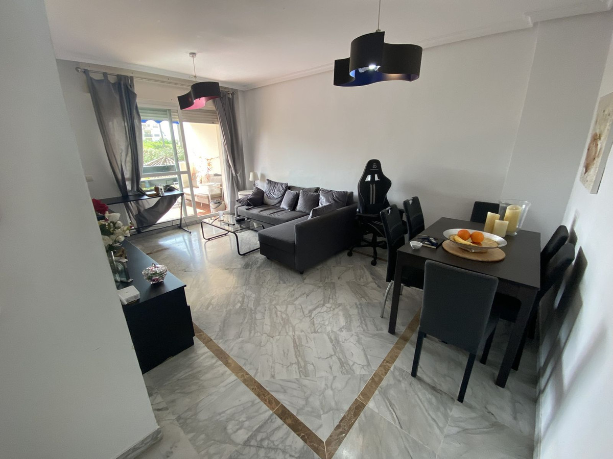 2 Bedroom Apartment for Sale in Nueva Andalucía — 2