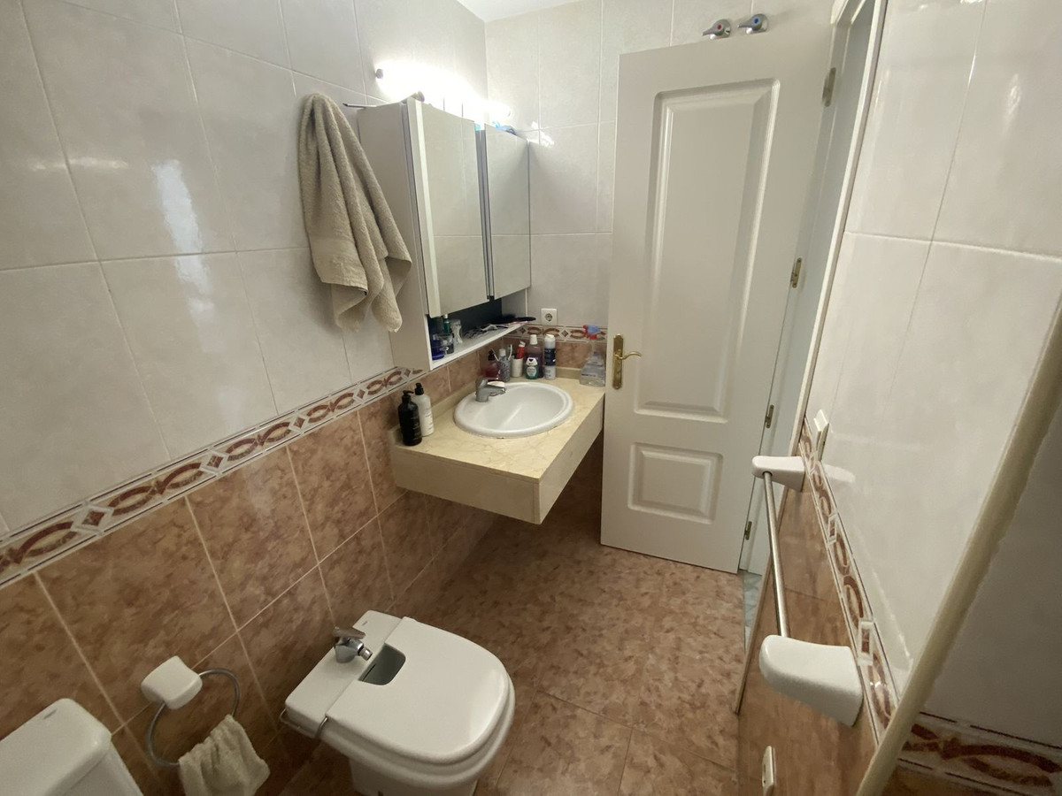 2 Bedroom Apartment for Sale in Nueva Andalucía — 9
