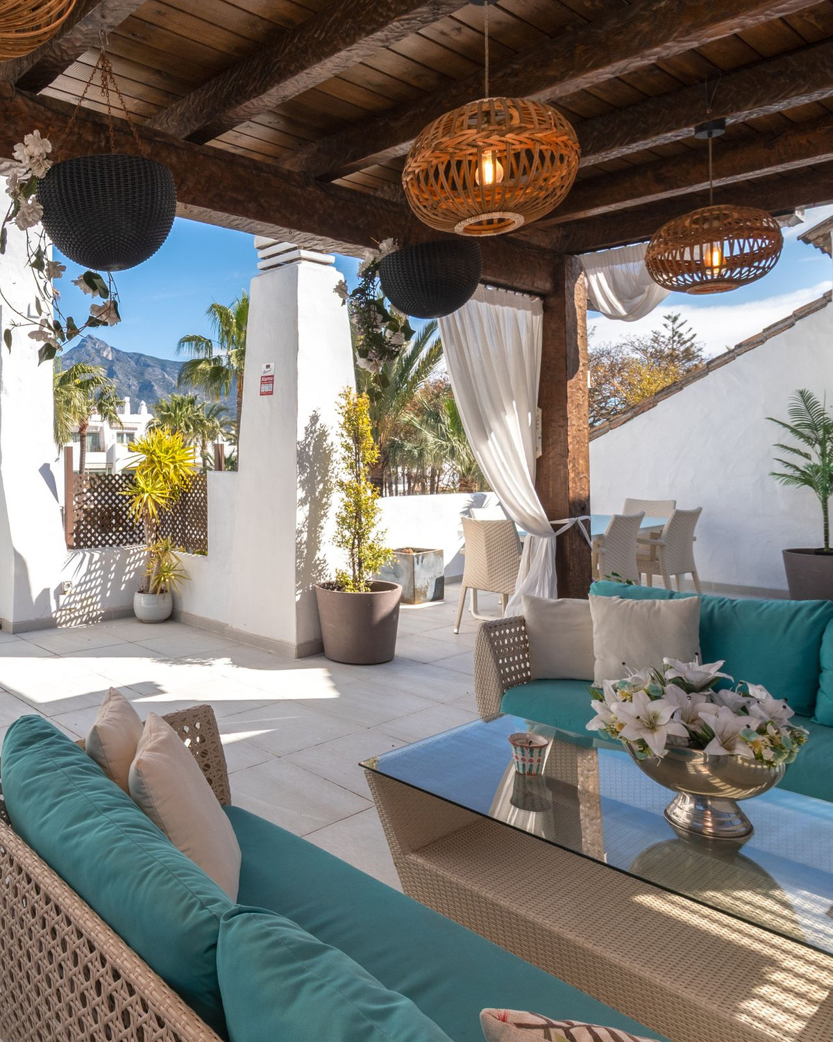 4 Bedroom Apartment for Sale in Puerto Banús — 9