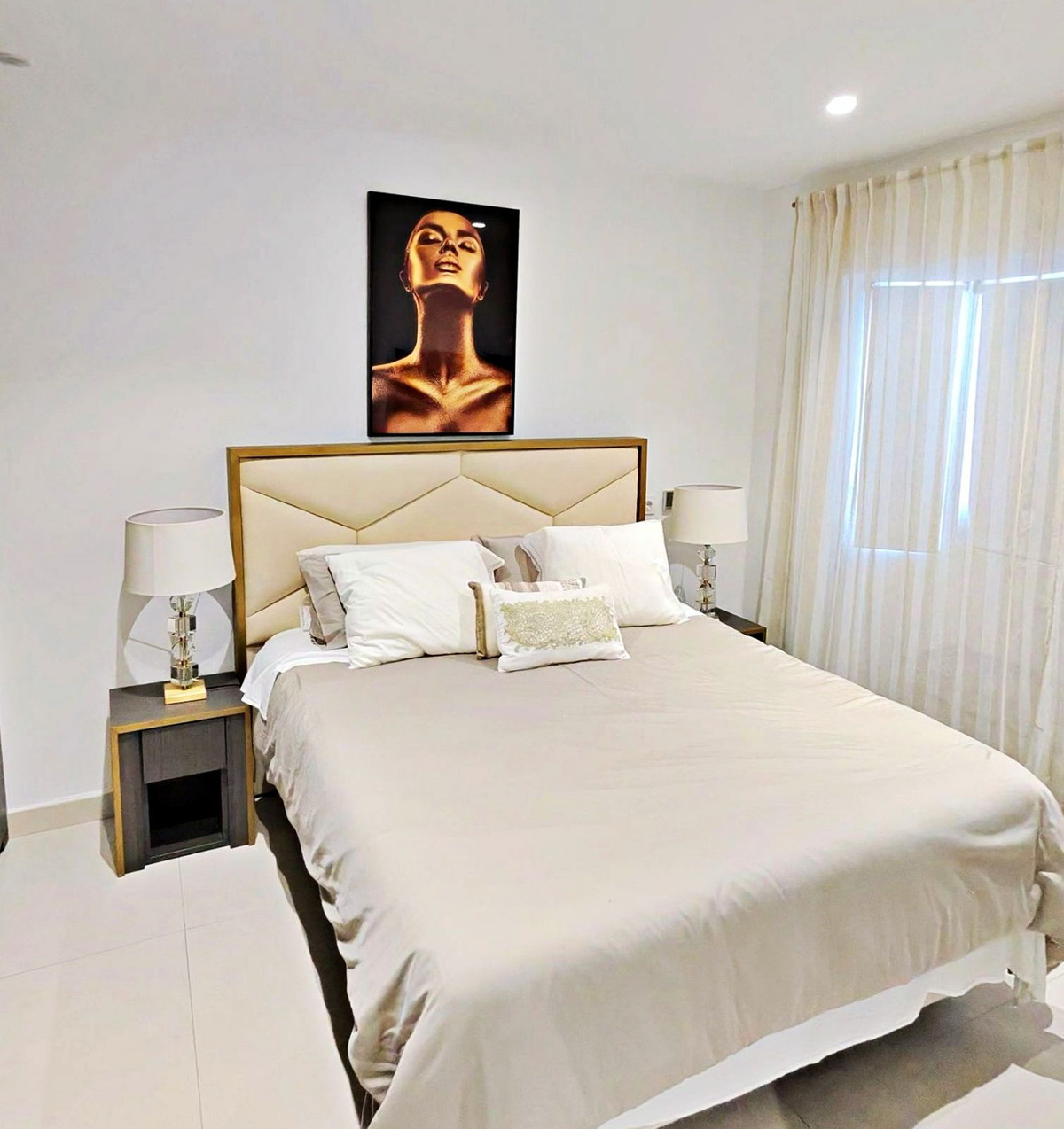 2 Bedroom Apartment for Sale in Puerto Banús — view 14