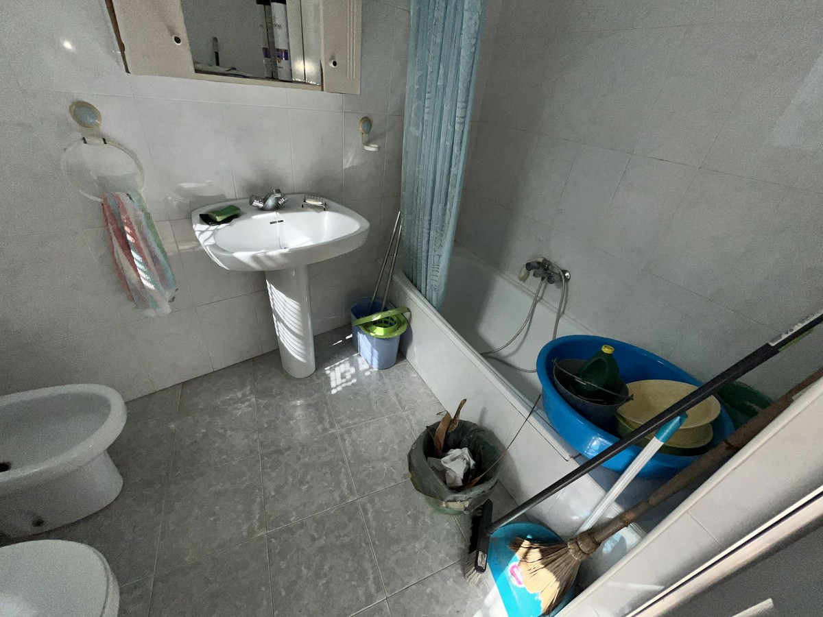 8 Bedroom Villa for Sale in Estepona — 6