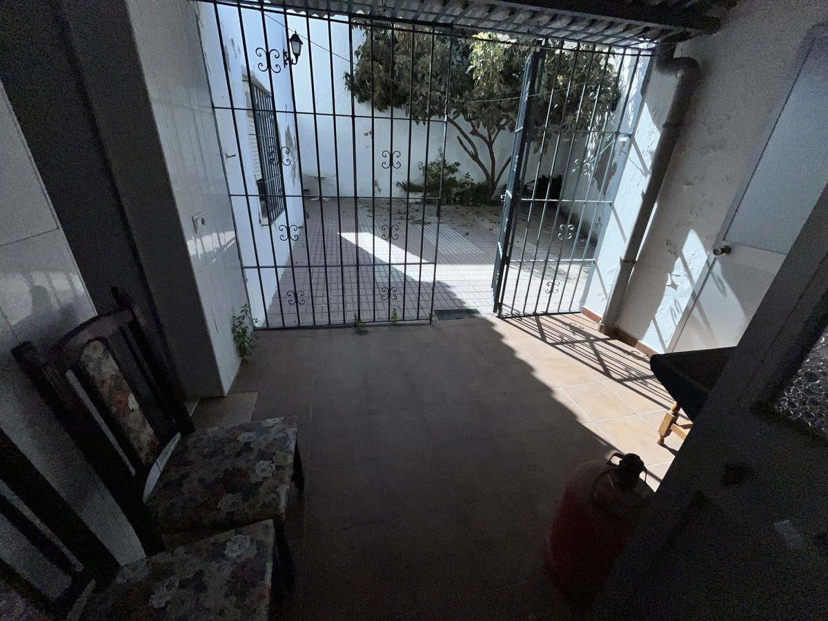 8 Bedroom Villa for Sale in Estepona — 7